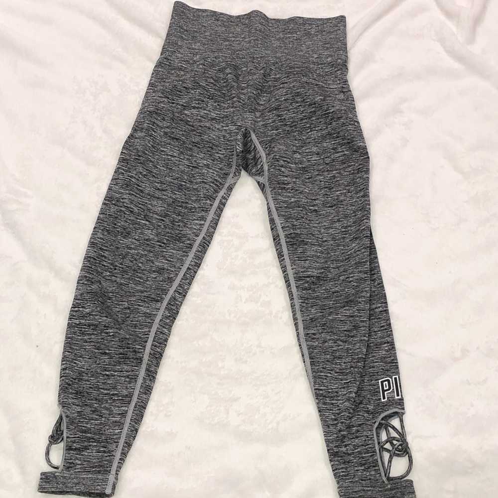 🌸Pink Victoria’s Secret yoga pants
